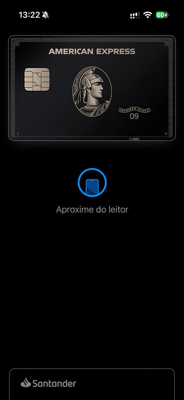 Wallet do iPhone mostrando um cartão com arte preta